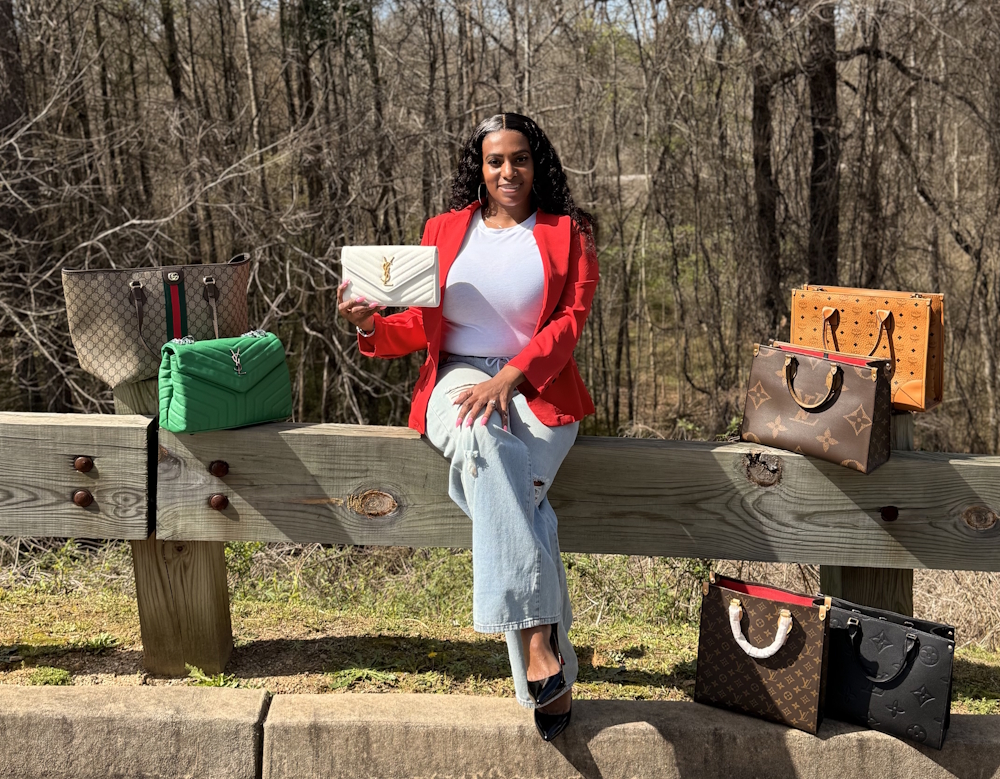 mashawanda owner of mnh boutique waiting for a client in mcdonough ga