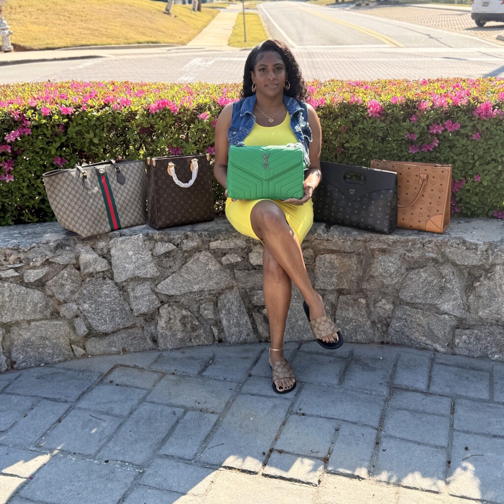 hampton-waiting for customer